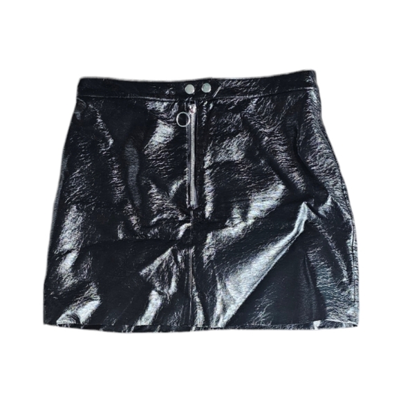 H&M Divided patent leather mini skirt with exposed zip size 8 - Picture 2 of 8